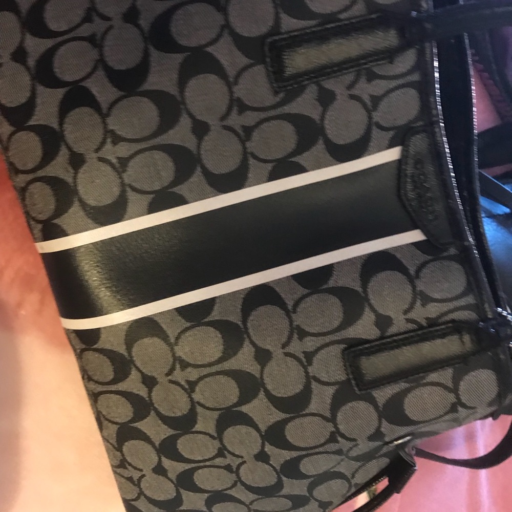 Coach Handbag 👜 - Picture 4 of 5